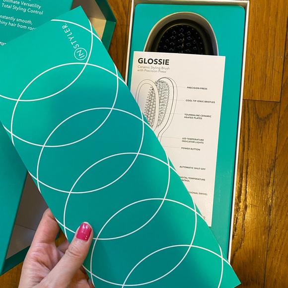 InStyler Glossie Styling Ceramic Brush - Picture 3 of 4